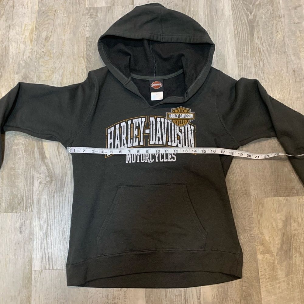 Classic Harley Davidson gray pullover hoodie With logo Oconomowoc Wi on … - Picture 9 of 16